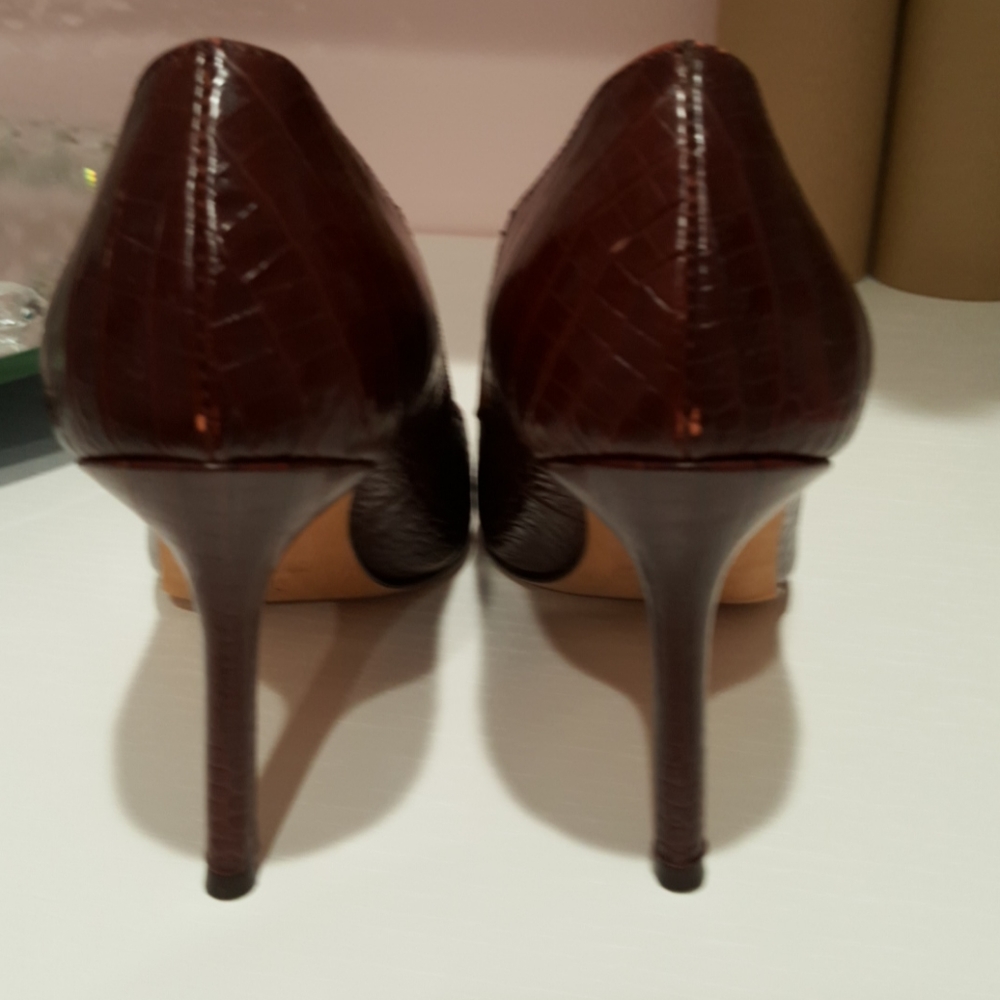 Shoes - Picture 4 of 4